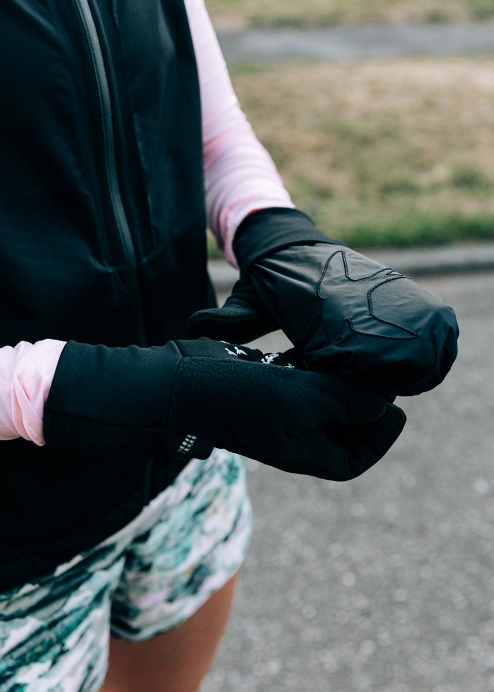 Bad Weather Running Gloves, detail