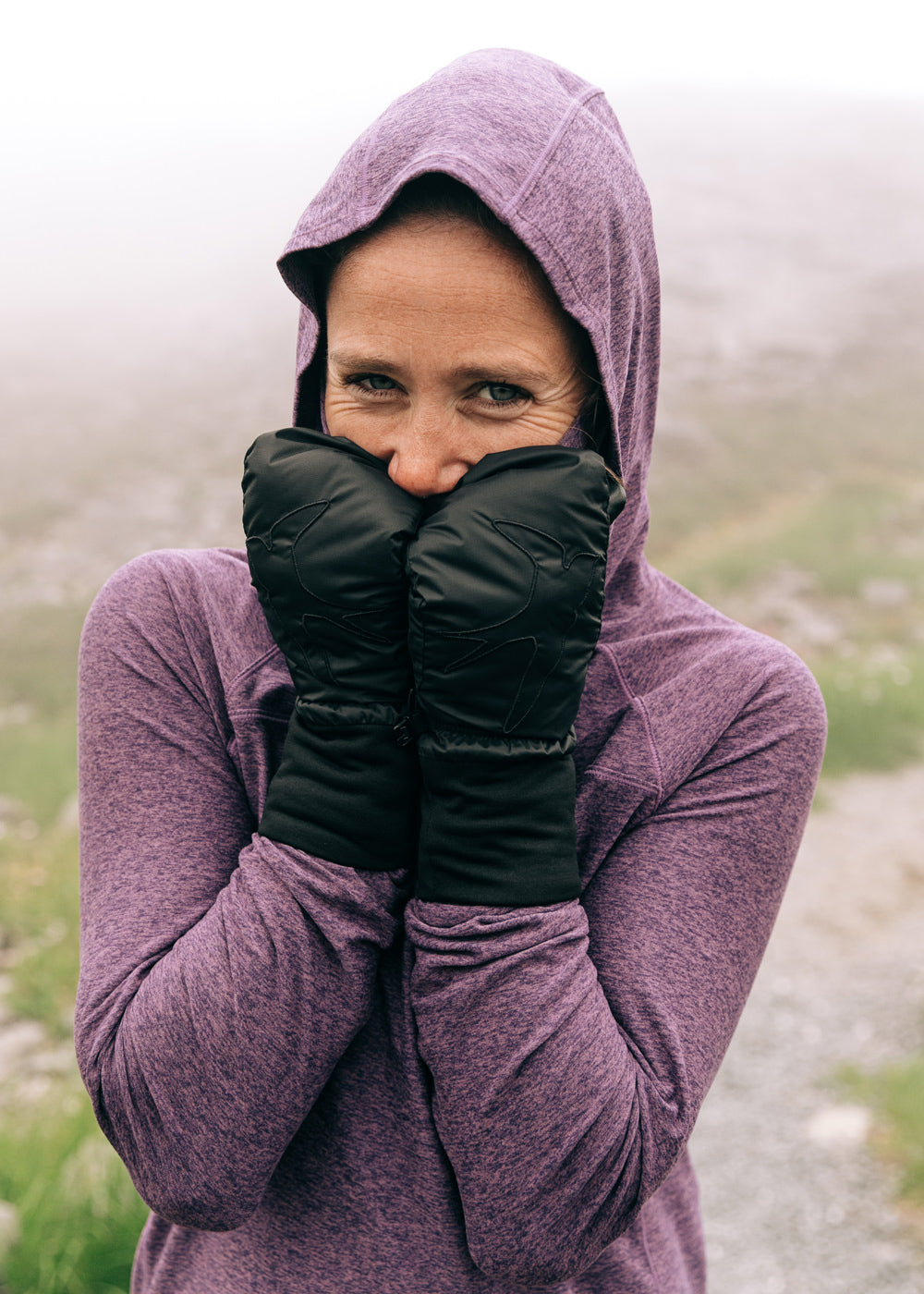Super Puff Running Mittens in Black
